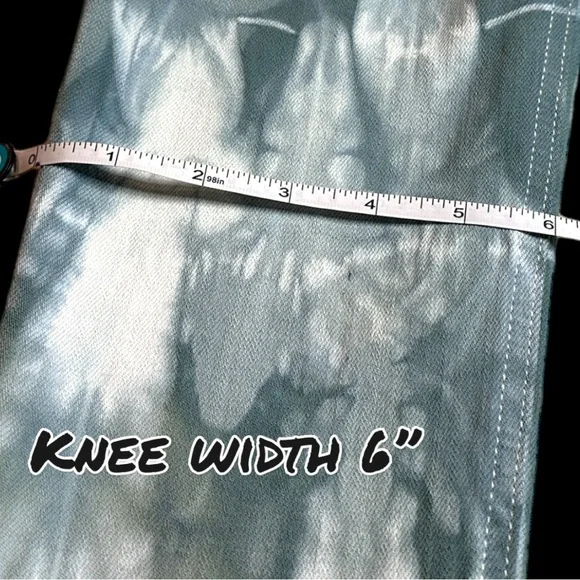 🎉HP!🎉 Orig. NWT White High Rise Ankle Skinny now in Sage design. Size 26 - Picture 10 of 12